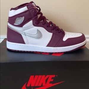 AIR JORDAN 1 OG HIGH RETRO BORDEAUX / METALLIC SILVER